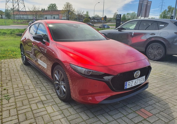 Mazda 3 cena 121500 przebieg: 2911, rok produkcji 2023 z Ożarów Mazowiecki małe 121